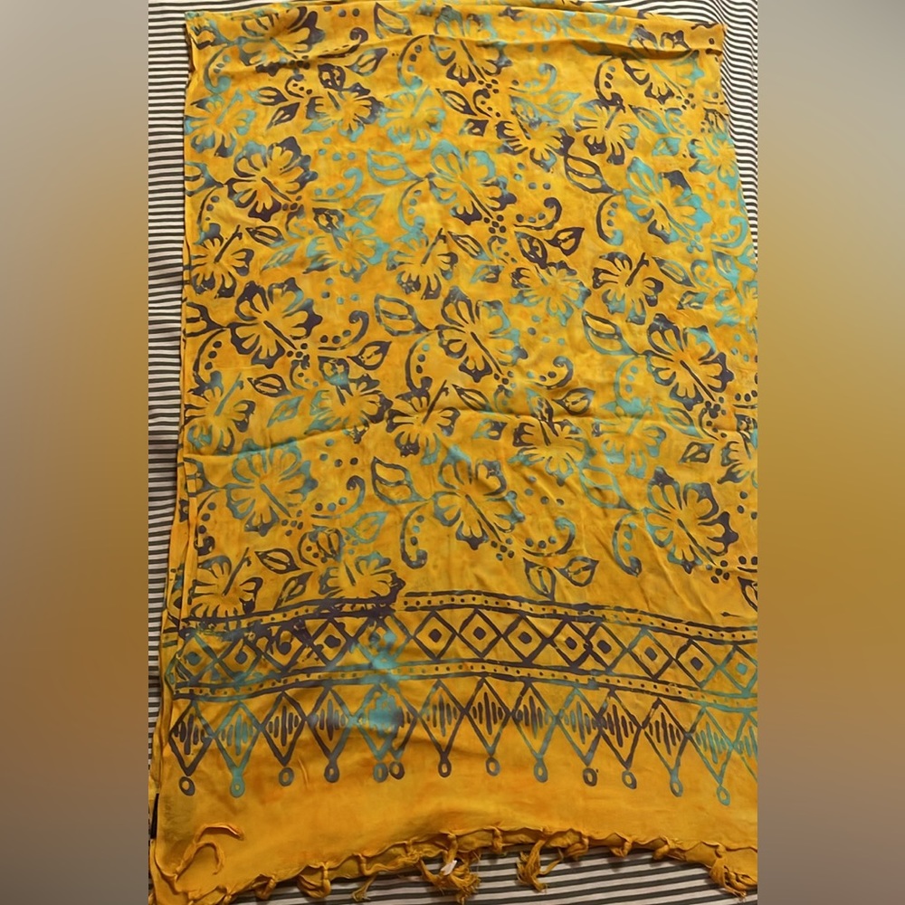 Yellow Hawaiian Sarong.